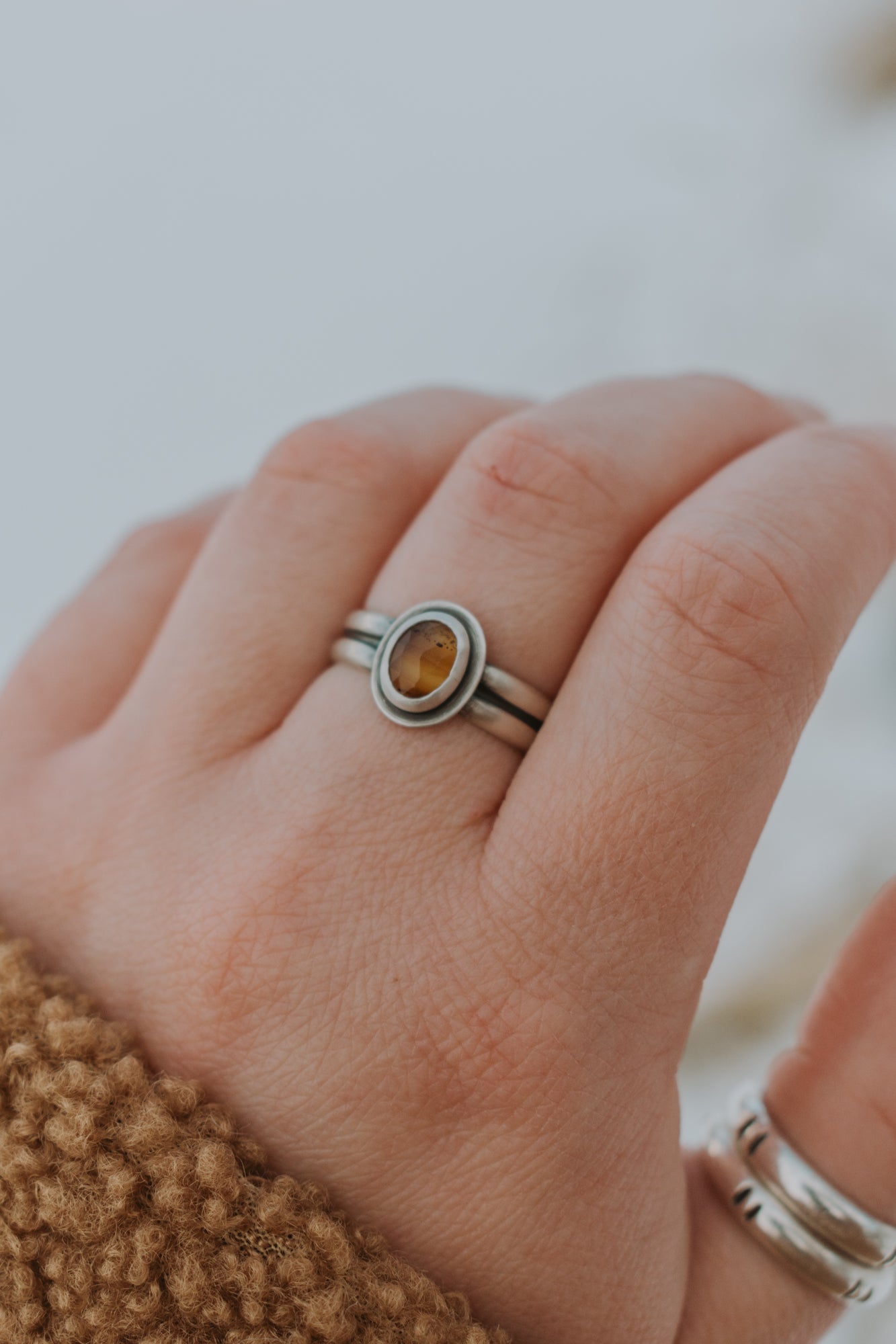 Dainty Montana Agate Ring B - Size 9